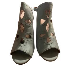 NWT Lane Bryant Women's Sweet Mint Sling Back Heels sz 11W 3 1/4" heel classic